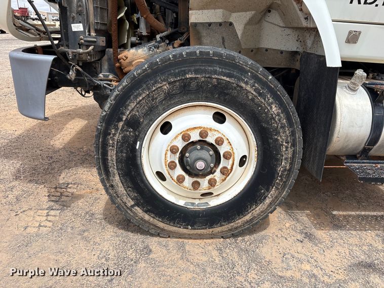 image for item FC2228 2011 International WorkStar 7400 water truck