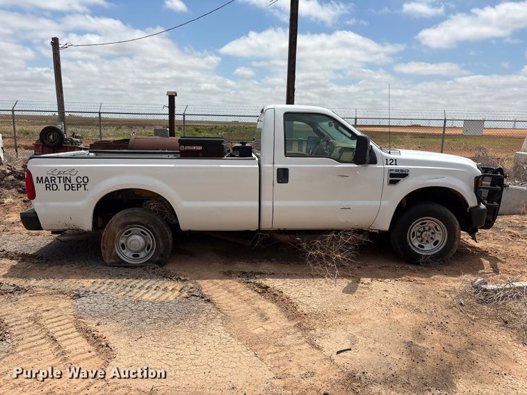 image for item FC2230 2010 Ford F250 Super Duty pickup truck