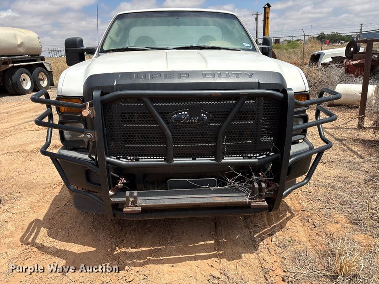 image for item FC2230 2010 Ford F250 Super Duty pickup truck