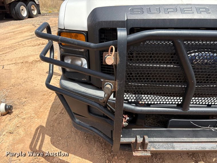 image for item FC2230 2010 Ford F250 Super Duty pickup truck