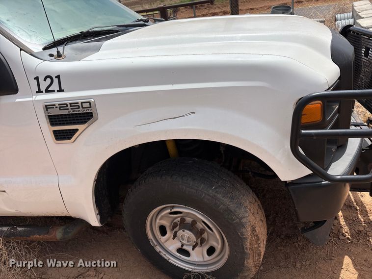 image for item FC2230 2010 Ford F250 Super Duty pickup truck