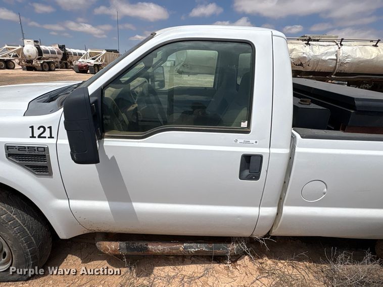 image for item FC2230 2010 Ford F250 Super Duty pickup truck