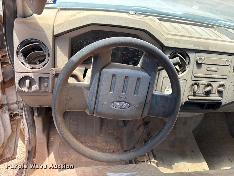 image for item FC2230 2010 Ford F250 Super Duty pickup truck