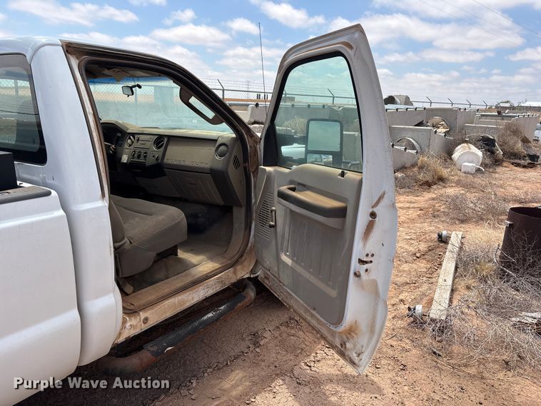 image for item FC2230 2010 Ford F250 Super Duty pickup truck