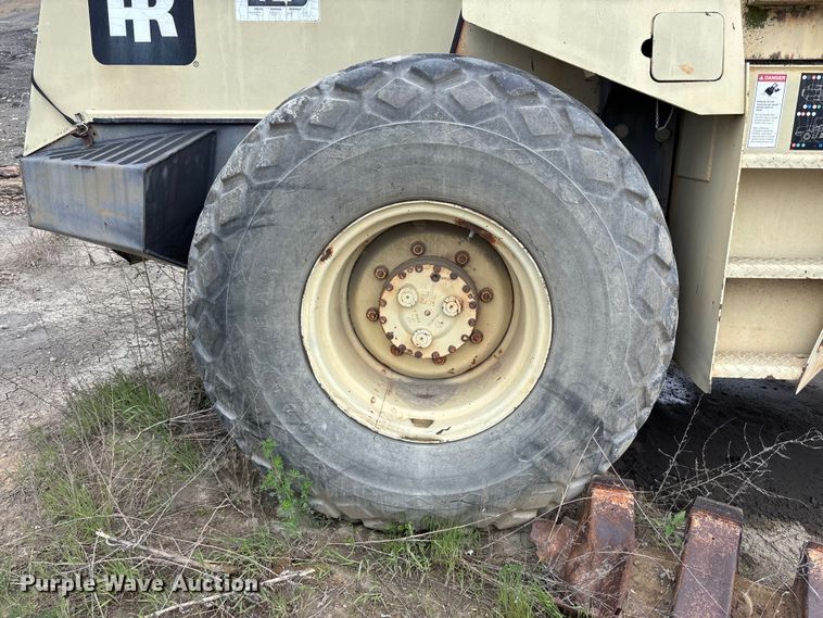 image for item FC4628 Ingersoll-Rand 115 Pro Pac single drum vibratory roller