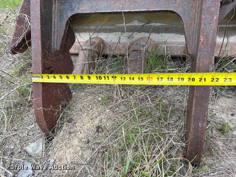 image for item FC4632 Hyundai Robex 250LC-9 excavator