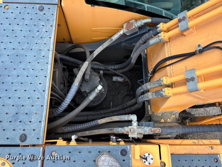 image for item FC4632 Hyundai Robex 250LC-9 excavator