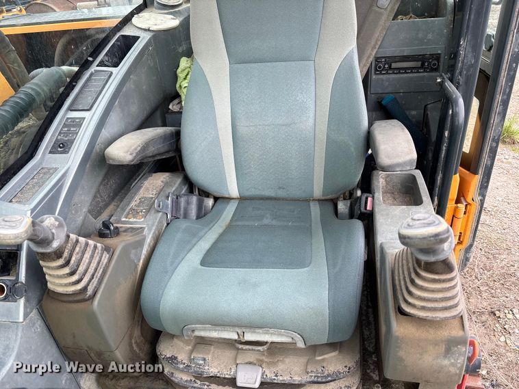 image for item FC4632 Hyundai Robex 250LC-9 excavator