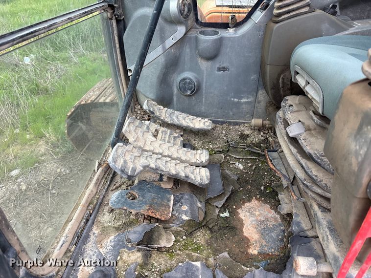 image for item FC4632 Hyundai Robex 250LC-9 excavator