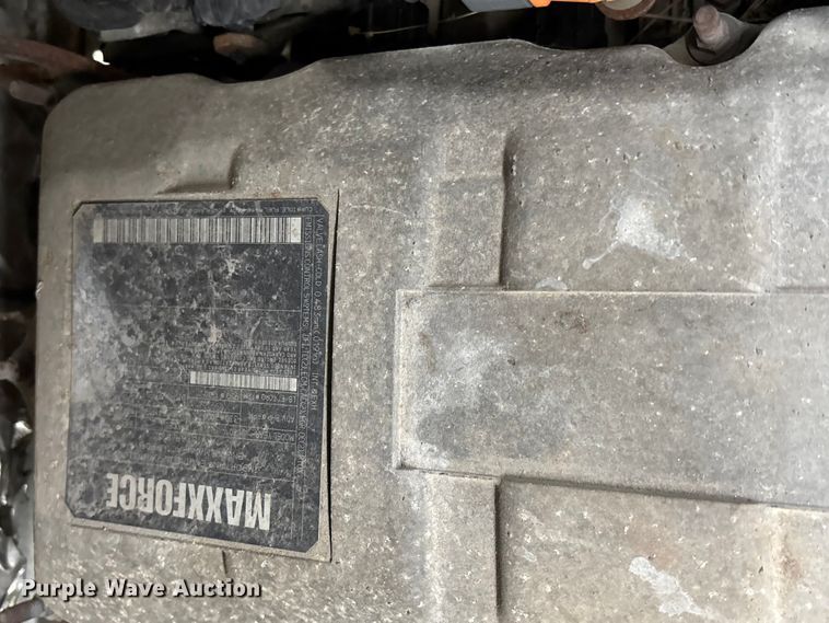image for item FC4633 2015 International 7400 truck cab and chassis