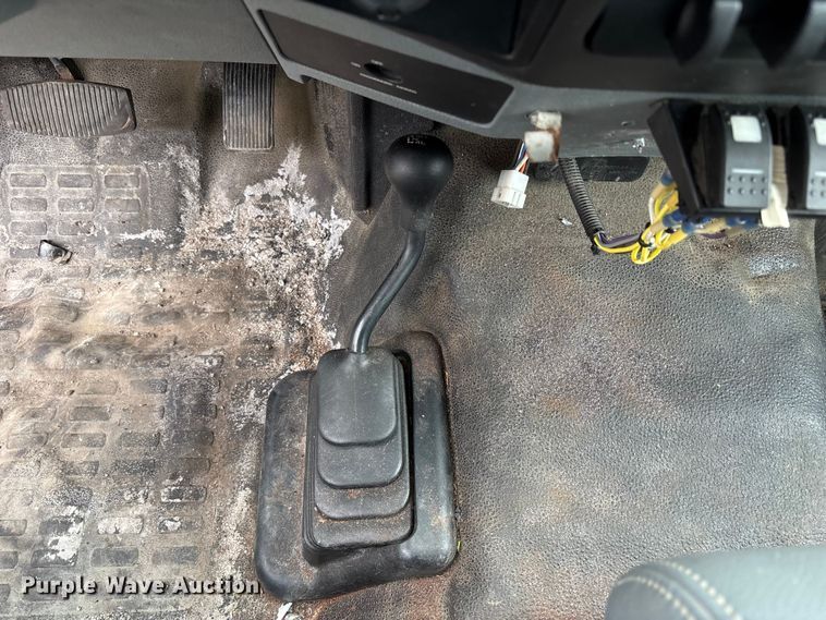 image for item FC4634 2014 Ford F450 Super Duty dump flatbed truck