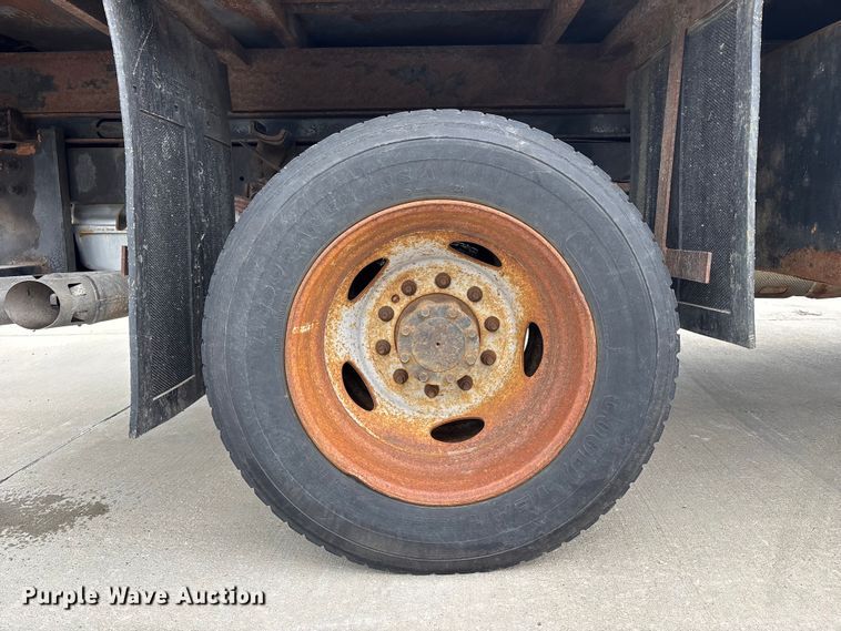image for item FC4634 2014 Ford F450 Super Duty dump flatbed truck