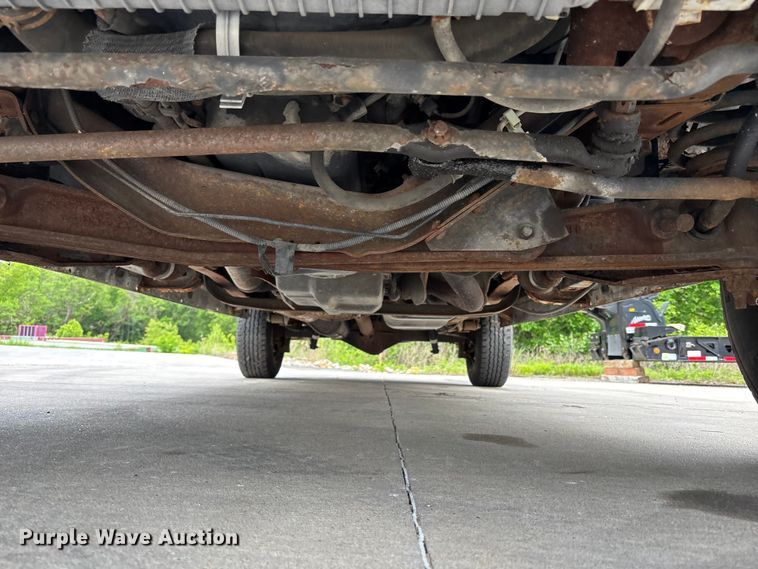 image for item FC4636 2004 Ford E350 Super Duty van