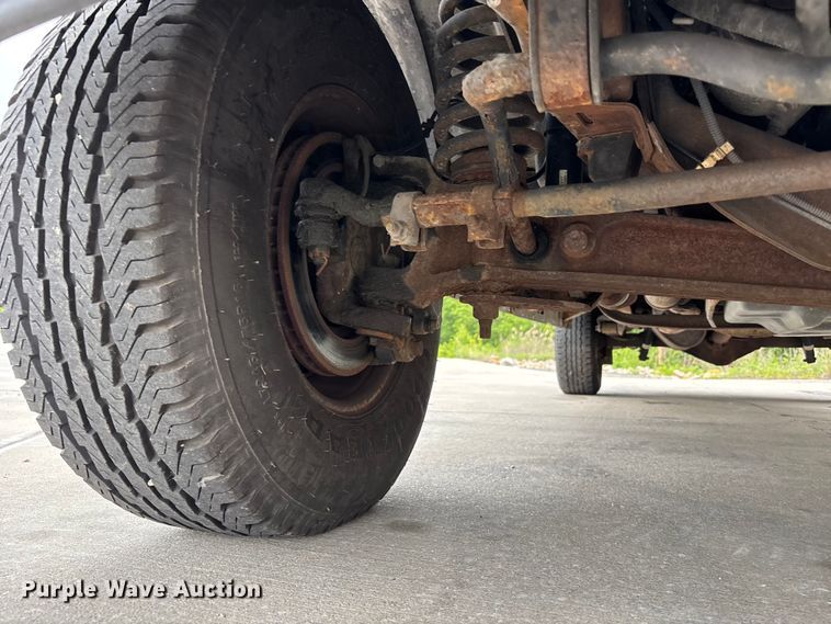 image for item FC4636 2004 Ford E350 Super Duty van