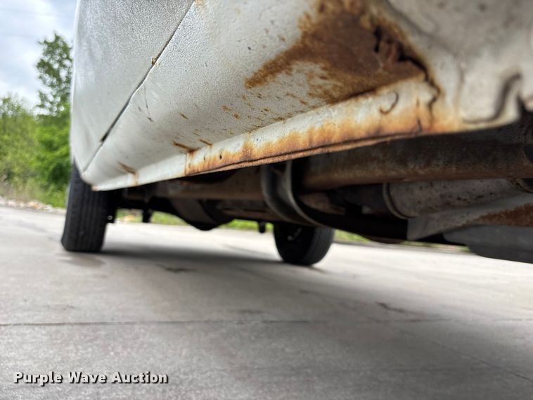 image for item FC4636 2004 Ford E350 Super Duty van
