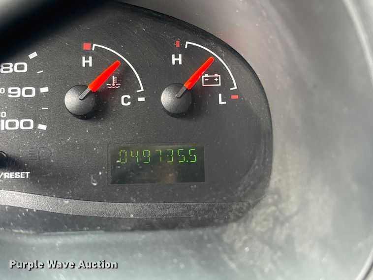 image for item FC4636 2004 Ford E350 Super Duty van