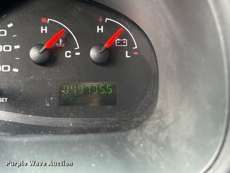 image for item FC4636 2004 Ford E350 Super Duty van