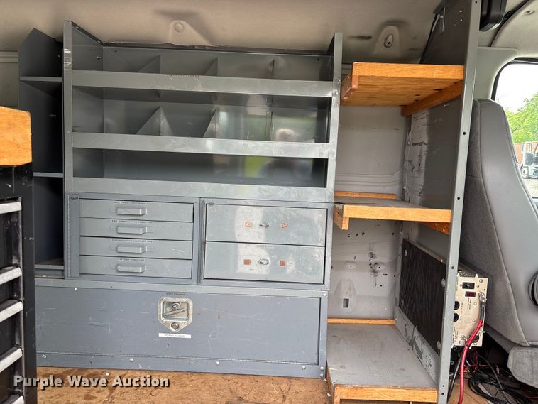 image for item FC4636 2004 Ford E350 Super Duty van