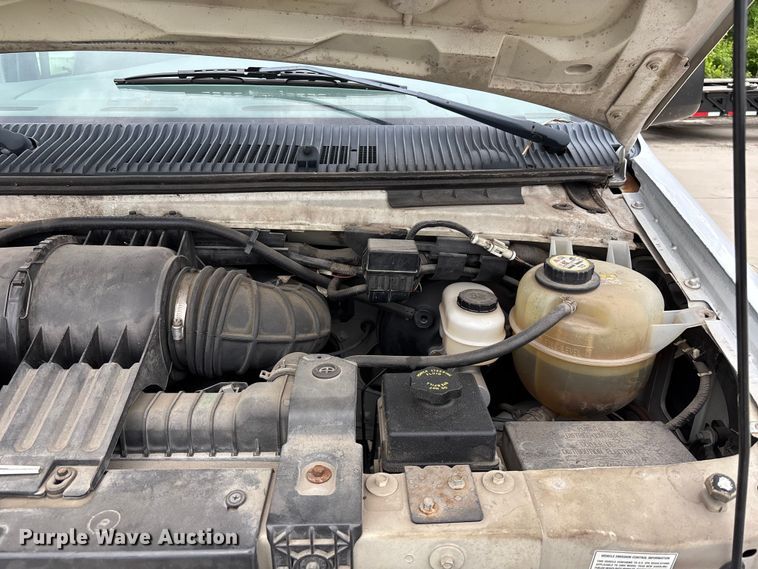 image for item FC4636 2004 Ford E350 Super Duty van