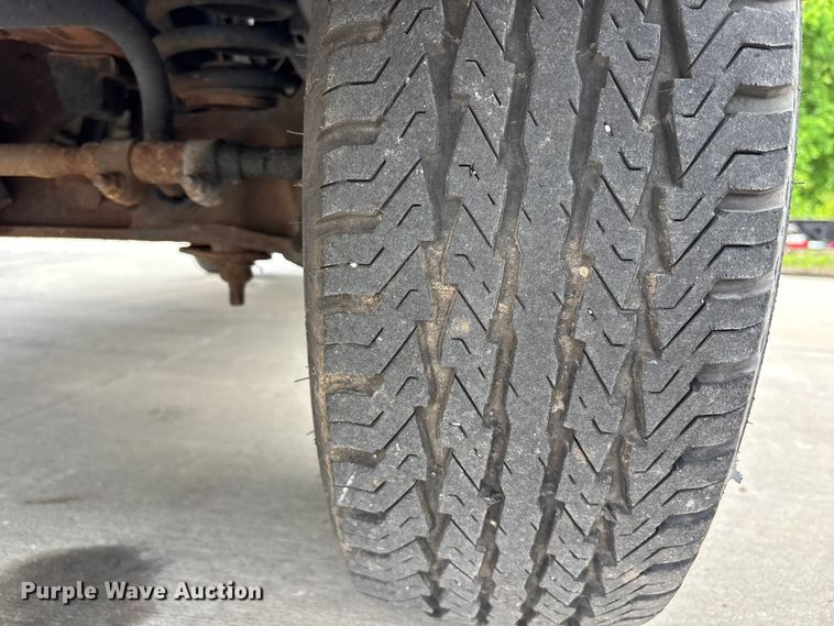 image for item FC4636 2004 Ford E350 Super Duty van
