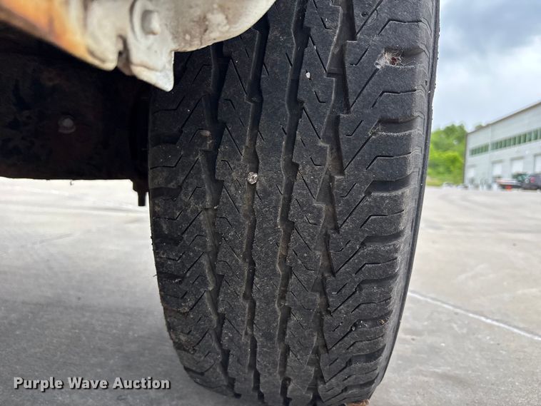 image for item FC4636 2004 Ford E350 Super Duty van