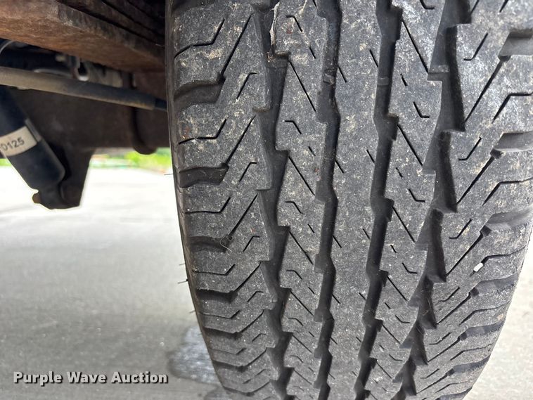 image for item FC4636 2004 Ford E350 Super Duty van