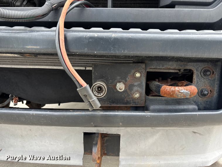 image for item FC4637 2014 Ford F450 Super Duty dump flatbed truck
