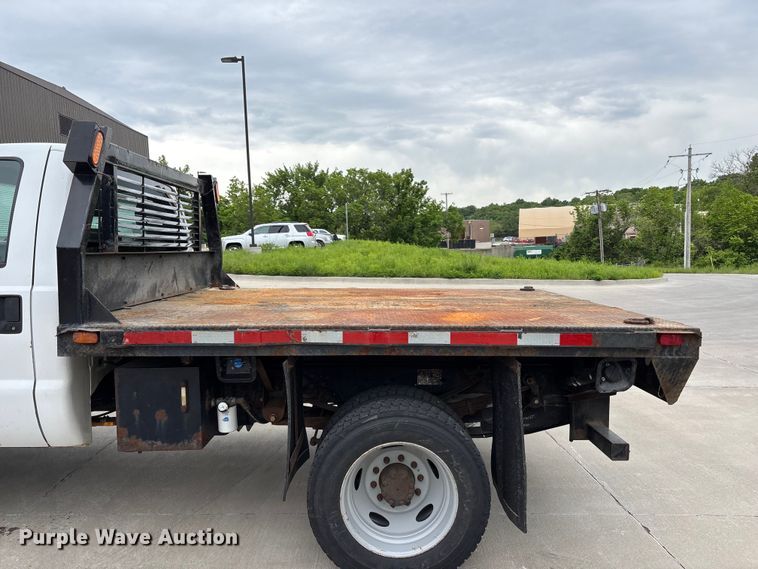 image for item FC4637 2014 Ford F450 Super Duty dump flatbed truck