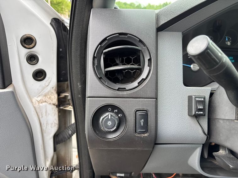 image for item FC4637 2014 Ford F450 Super Duty dump flatbed truck