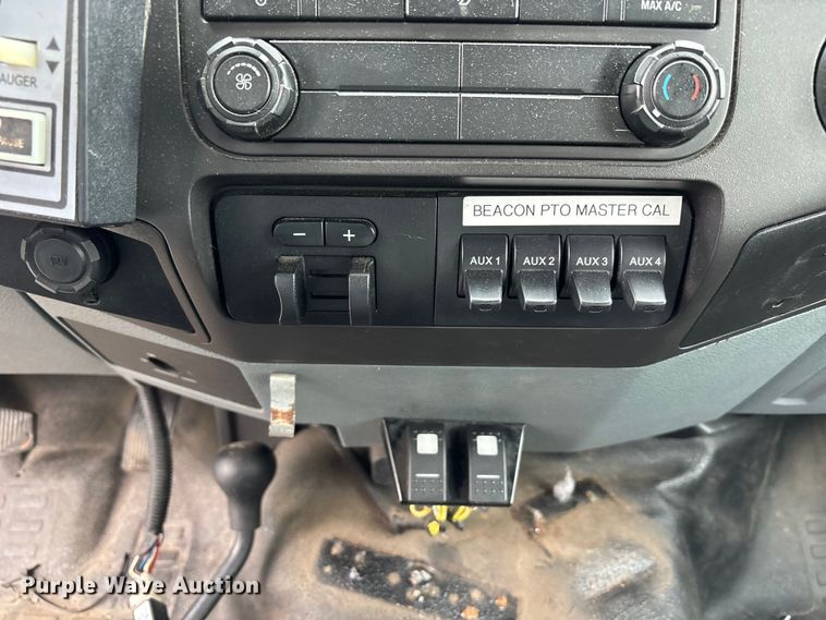 image for item FC4637 2014 Ford F450 Super Duty dump flatbed truck