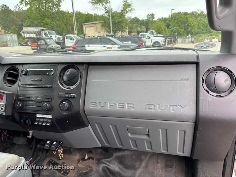 image for item FC4637 2014 Ford F450 Super Duty dump flatbed truck