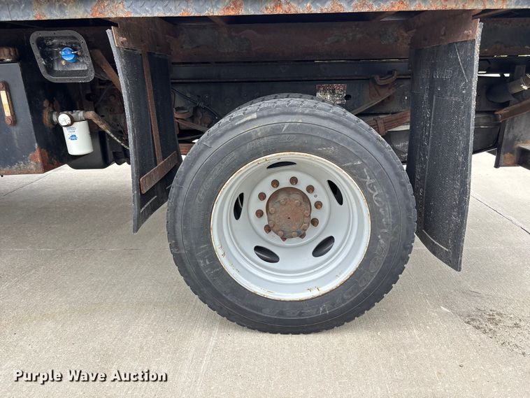 image for item FC4637 2014 Ford F450 Super Duty dump flatbed truck