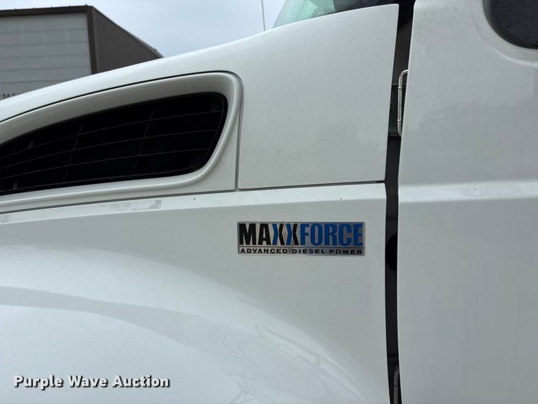 image for item FC4641 2014 International DuraStar 4300 utility / service truck with scissor lift