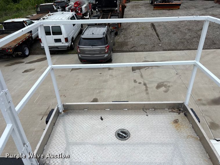image for item FC4641 2014 International DuraStar 4300 utility / service truck with scissor lift