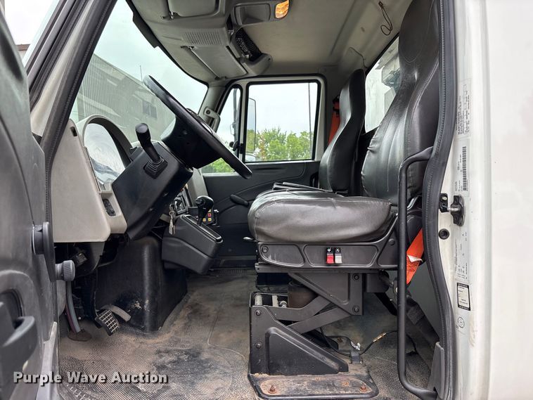 image for item FC4641 2014 International DuraStar 4300 utility / service truck with scissor lift