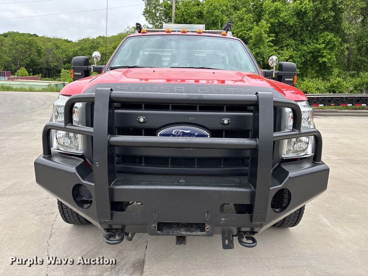 image for item FC4643 2016 Ford F550 Super Duty hook lift truck
