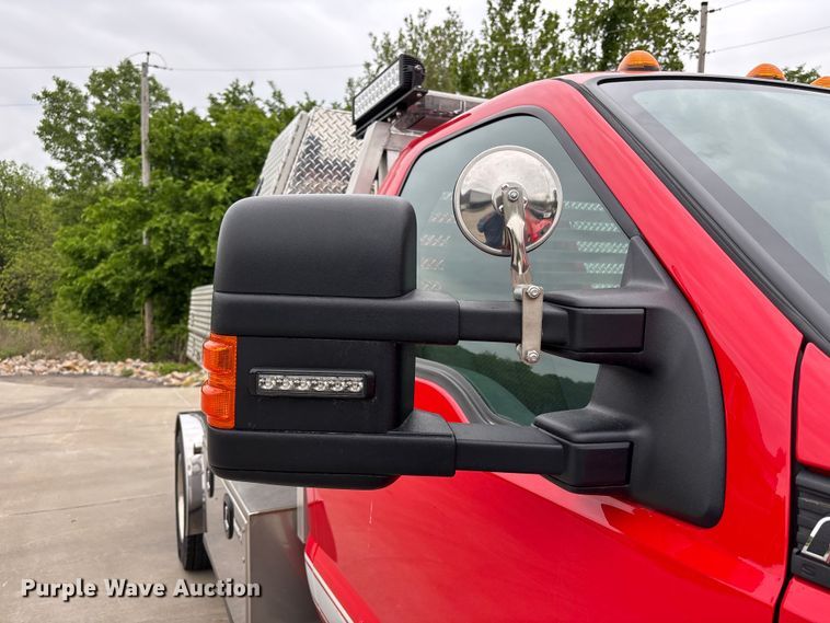 image for item FC4643 2016 Ford F550 Super Duty hook lift truck