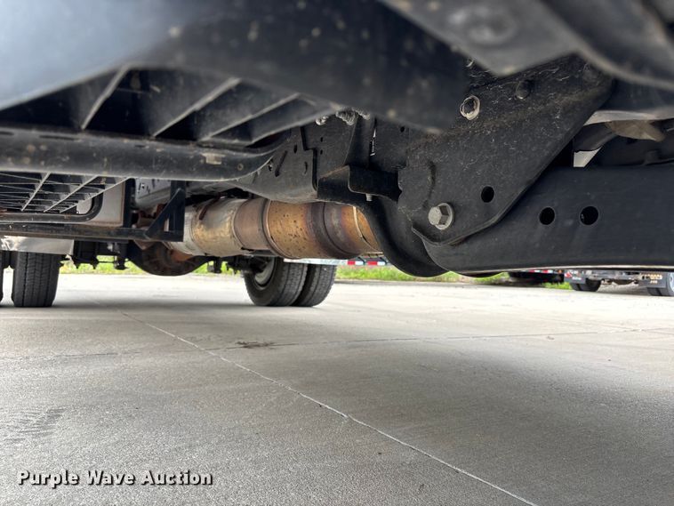 image for item FC4643 2016 Ford F550 Super Duty hook lift truck