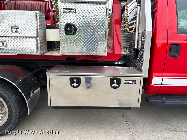 image for item FC4643 2016 Ford F550 Super Duty hook lift truck