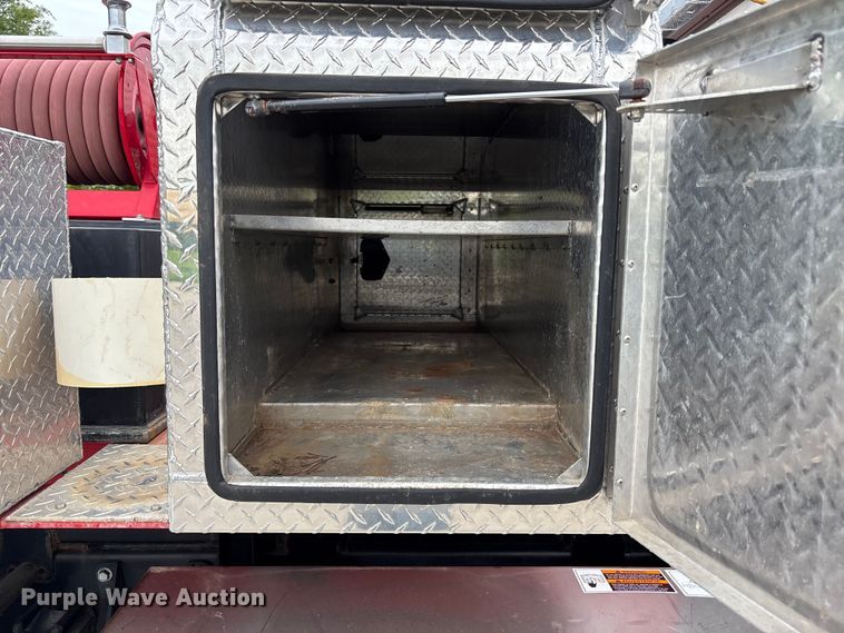 image for item FC4643 2016 Ford F550 Super Duty hook lift truck