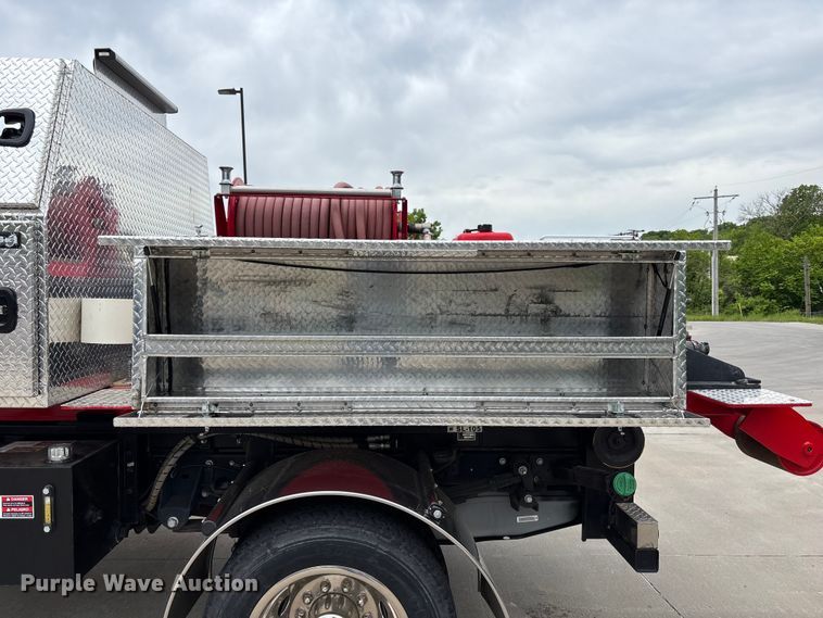 image for item FC4643 2016 Ford F550 Super Duty hook lift truck