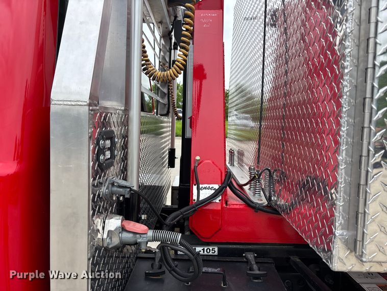 image for item FC4643 2016 Ford F550 Super Duty hook lift truck