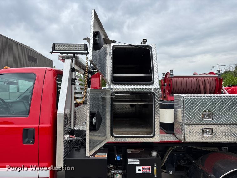 image for item FC4643 2016 Ford F550 Super Duty hook lift truck