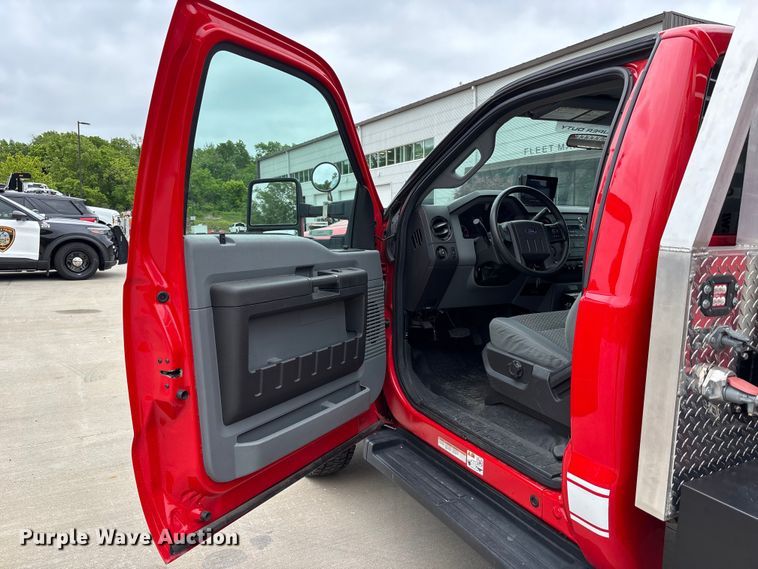 image for item FC4643 2016 Ford F550 Super Duty hook lift truck