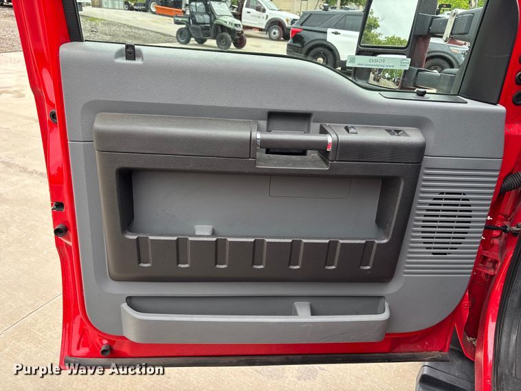 image for item FC4643 2016 Ford F550 Super Duty hook lift truck