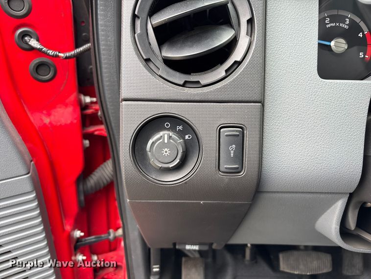 image for item FC4643 2016 Ford F550 Super Duty hook lift truck