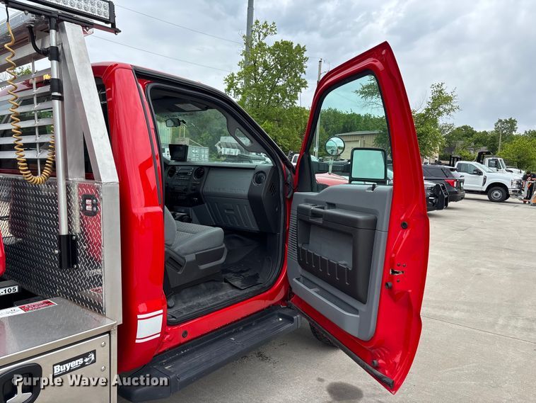 image for item FC4643 2016 Ford F550 Super Duty hook lift truck