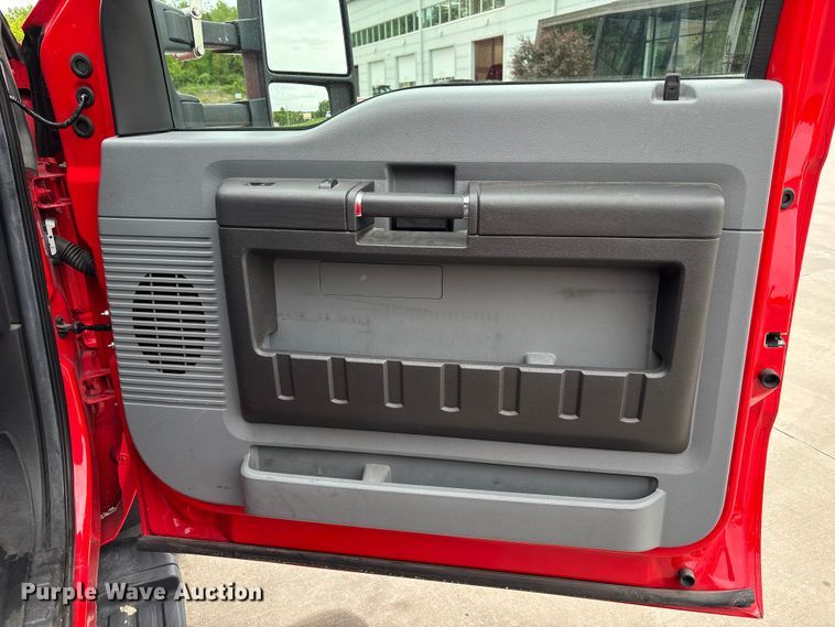image for item FC4643 2016 Ford F550 Super Duty hook lift truck