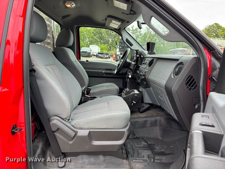 image for item FC4643 2016 Ford F550 Super Duty hook lift truck
