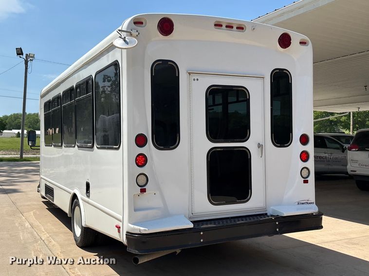 image for item FC4669 2019 Ford E450 shuttle bus